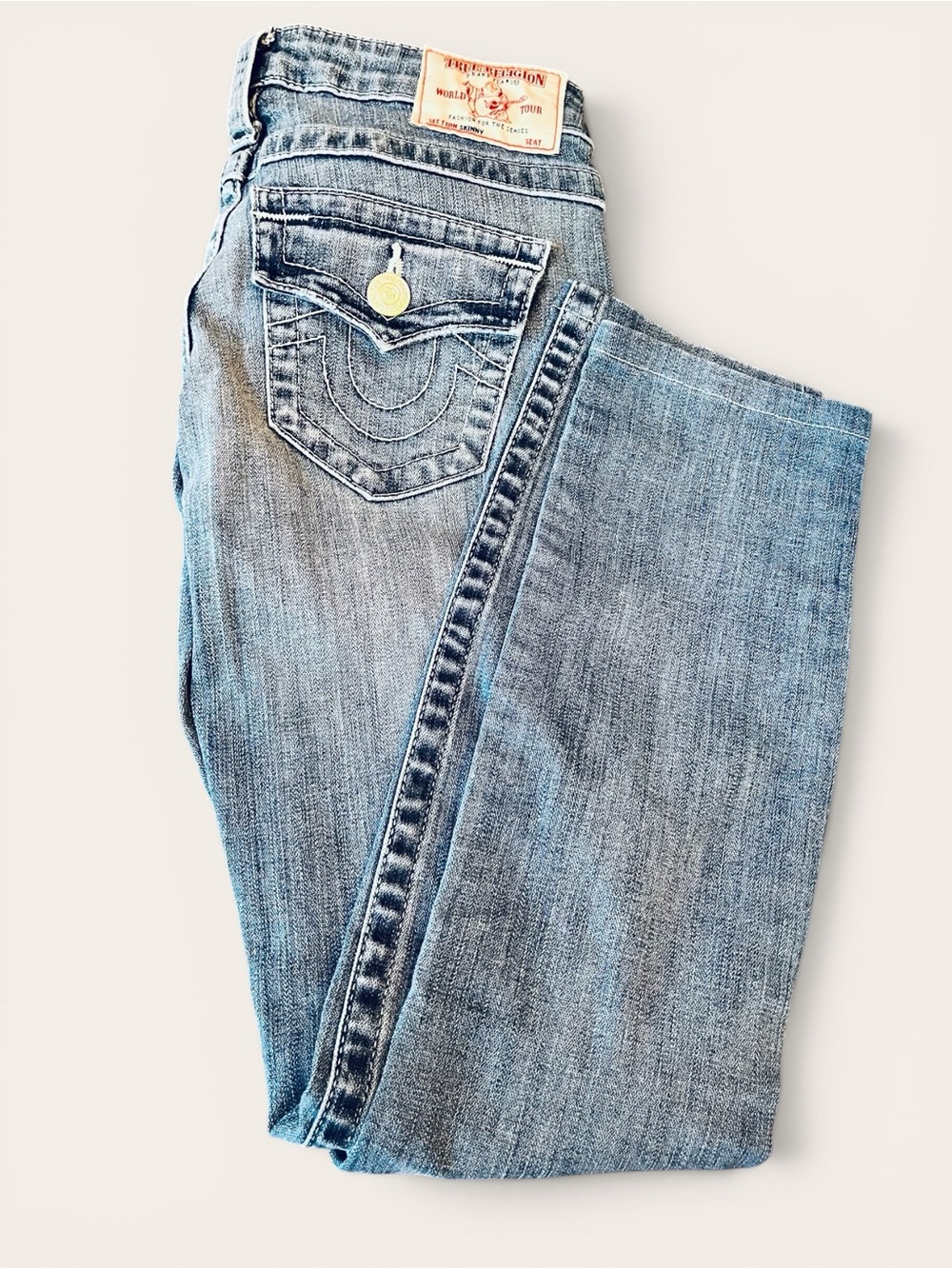 True Religion Washed Blue Denim Jeans w/Signature Tag (Sz. 26 & 34”L) EUC - Picture 3 of 10